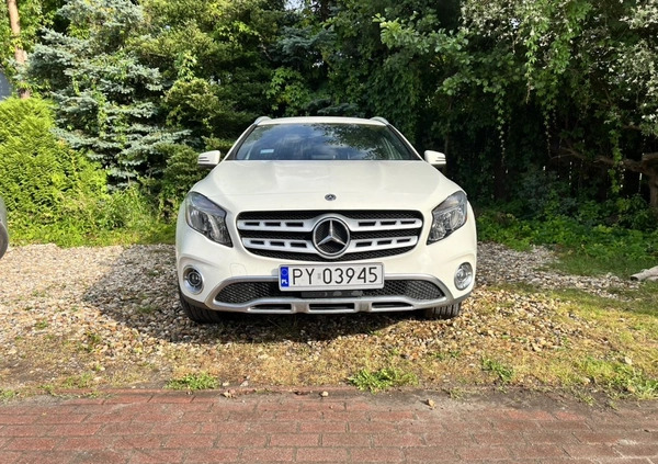 Mercedes-Benz GLA cena 89800 przebieg: 67000, rok produkcji 2017 z Łódź małe 379